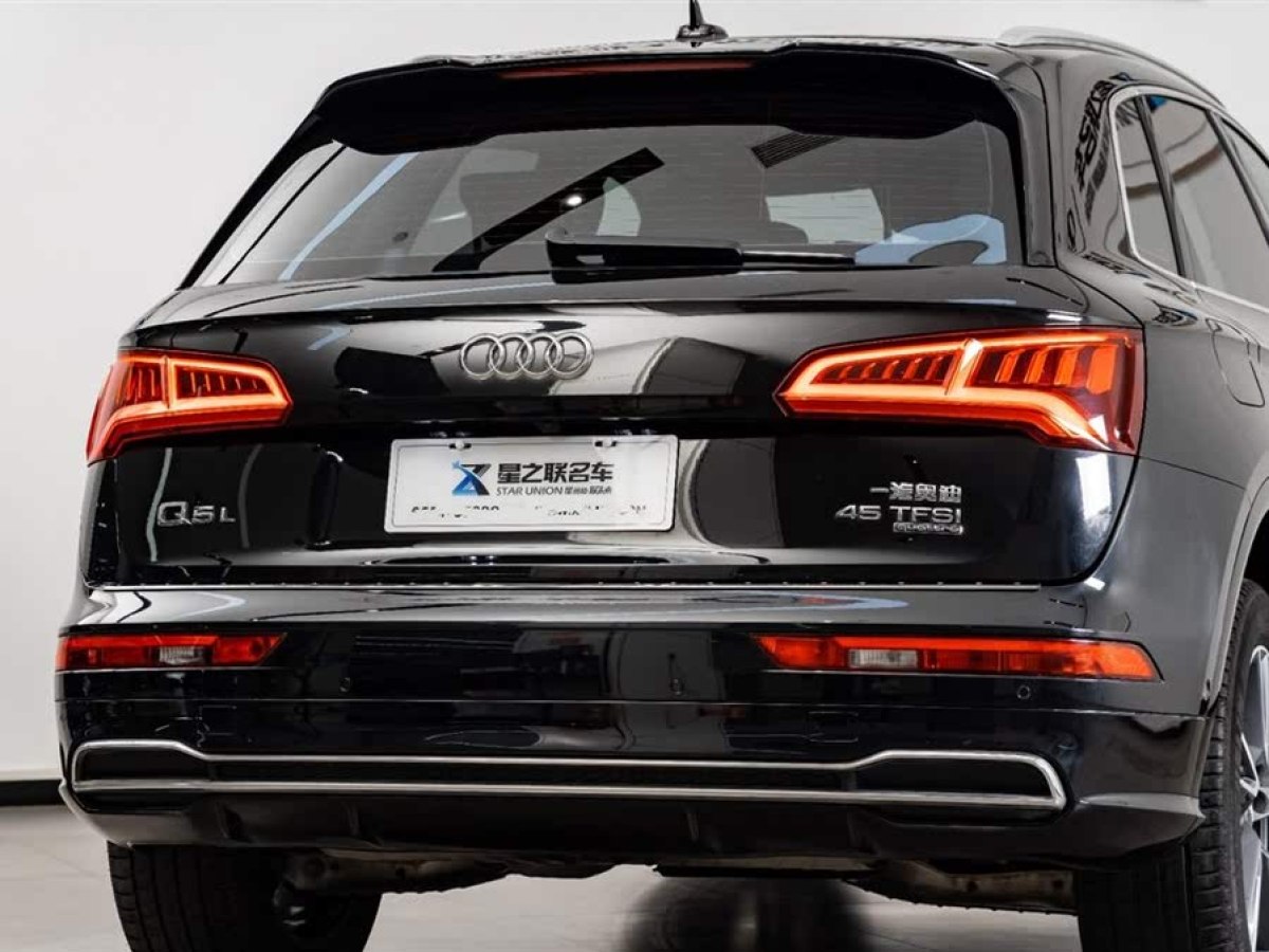奧迪 奧迪Q5L  2020款 45 TFSI 尊享時(shí)尚型圖片