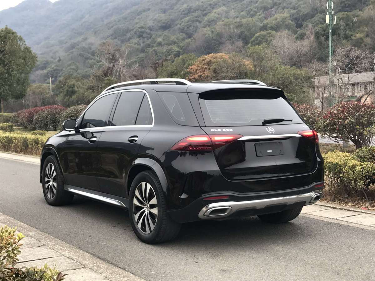 奔馳 奔馳GLE  2024款 GLE 350 4MATIC 時(shí)尚型圖片