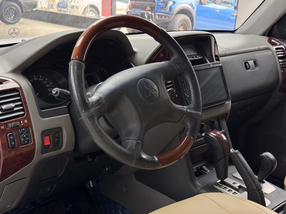 三菱 帕杰羅  2004款 V73 3.0L GLS圖片