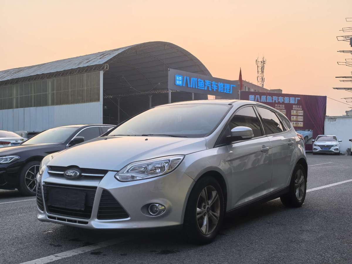 福特 ?？怂? 2012款 兩廂 1.6L 自動舒適型圖片