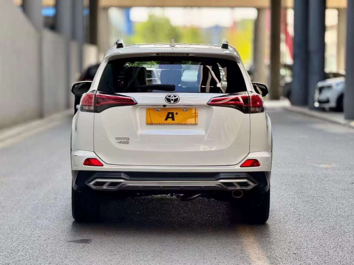 丰田 RAV4荣放  2018款 2.0L CVT两驱风尚X版图片