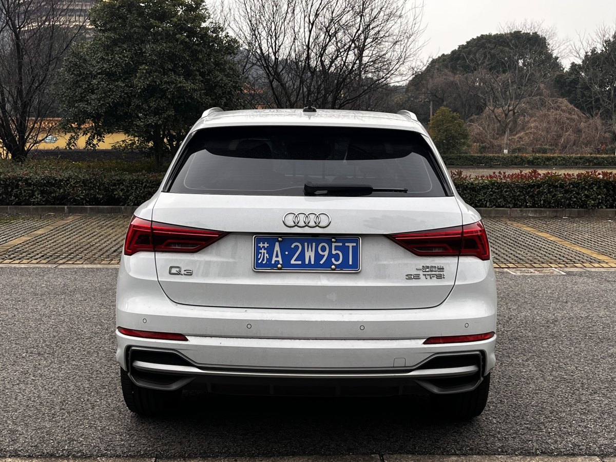 奧迪 奧迪Q3  2024款 35 TFSI 進(jìn)取動(dòng)感型圖片