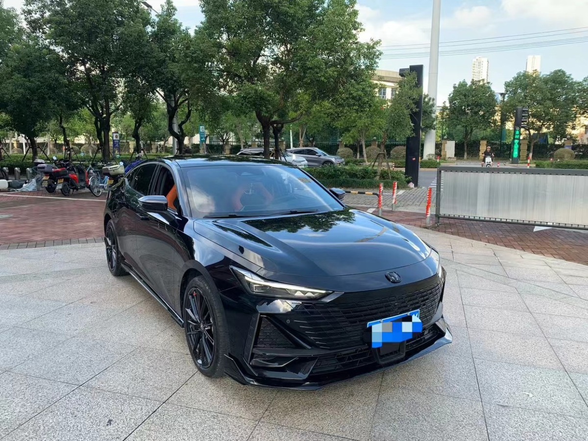 長(zhǎng)安 長(zhǎng)安UNI-V  2023款 1.5T 運(yùn)動(dòng)版圖片