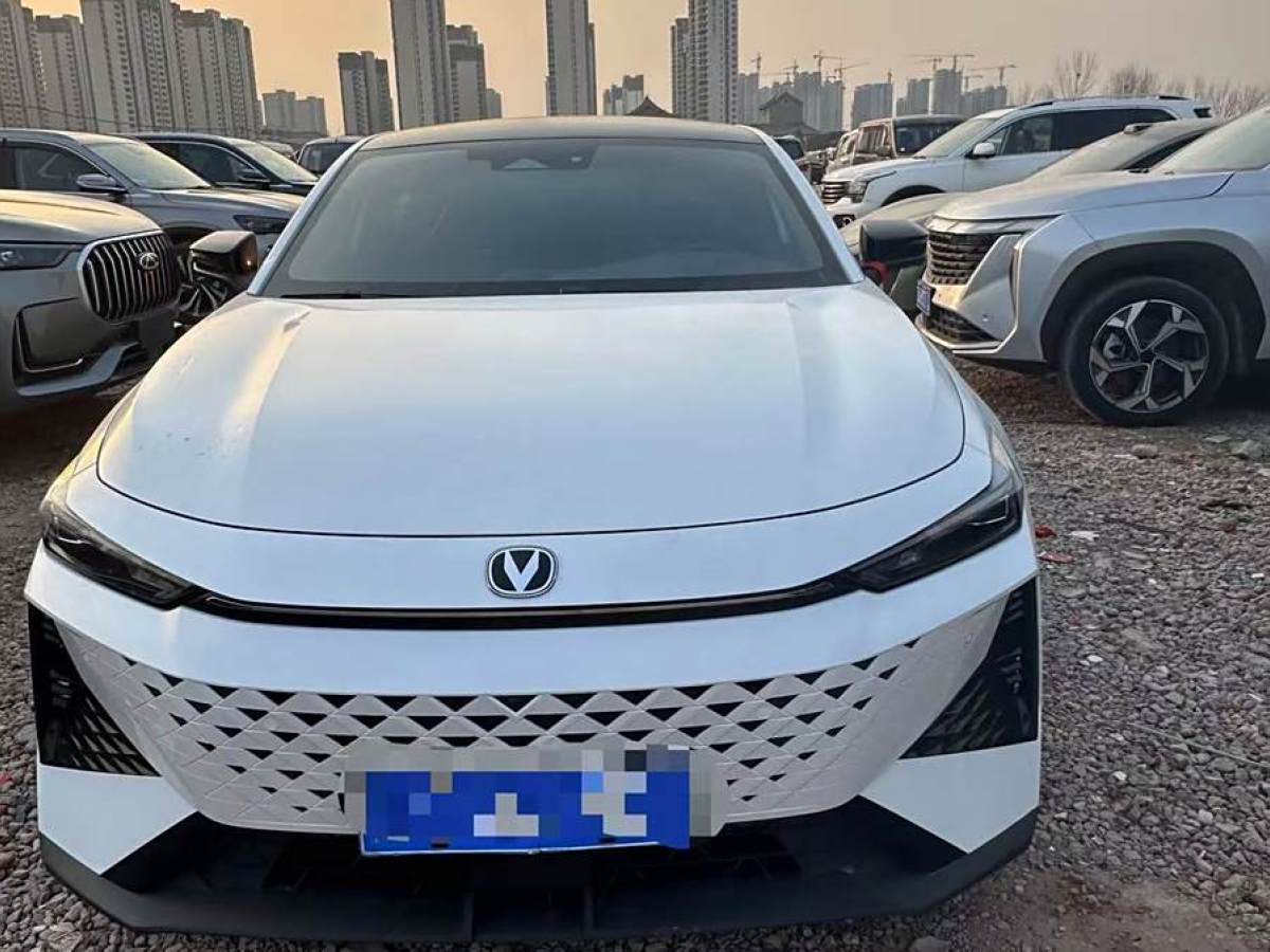 長(zhǎng)安 長(zhǎng)安UNI-V  2024款 1.5T 智慧領(lǐng)航型圖片