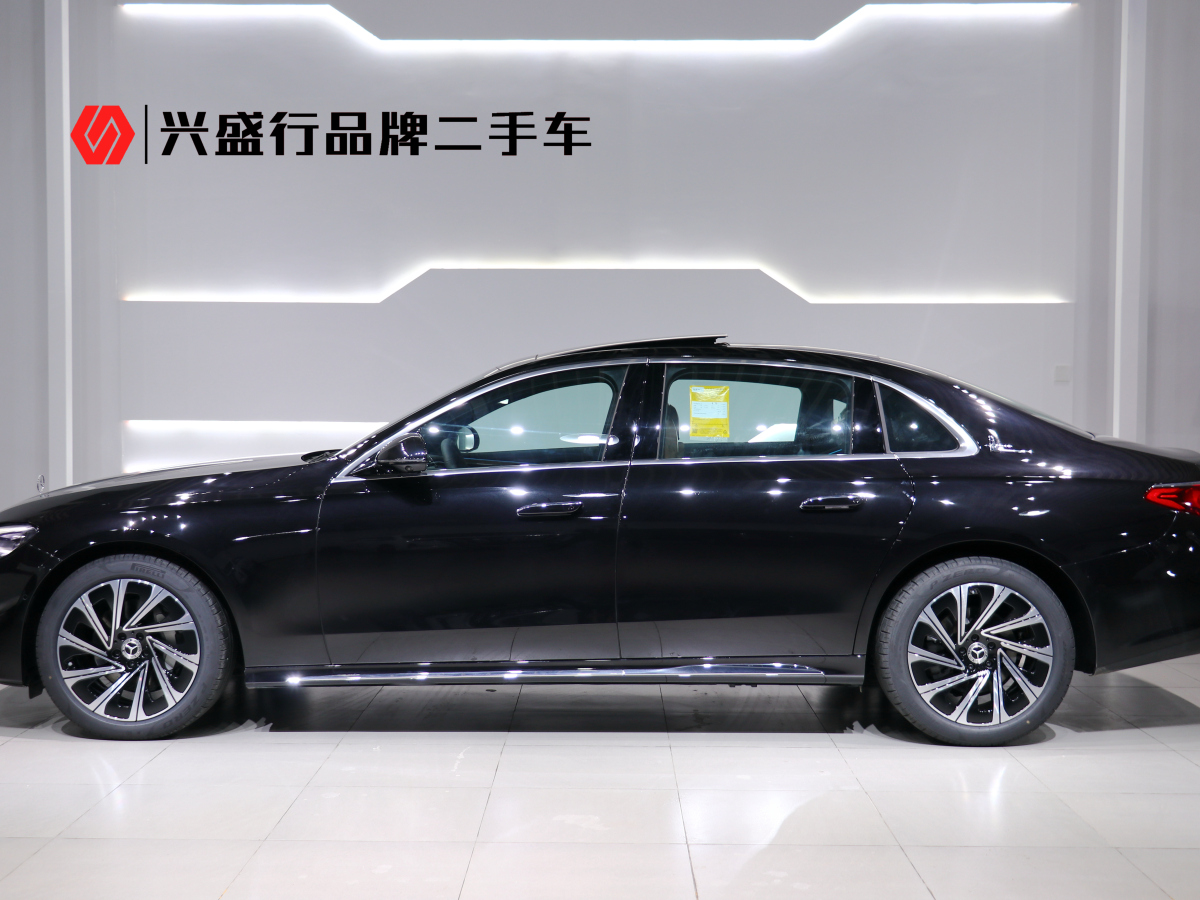 奔馳 奔馳E級  2019款 改款 E 300 L 豪華型圖片