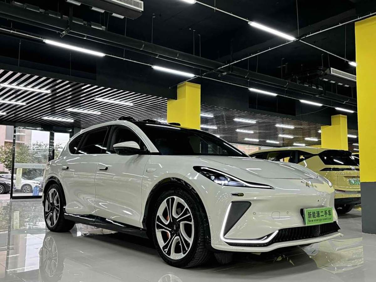 智己 智己LS7  2023款 100kWh Lux四驅(qū)版圖片