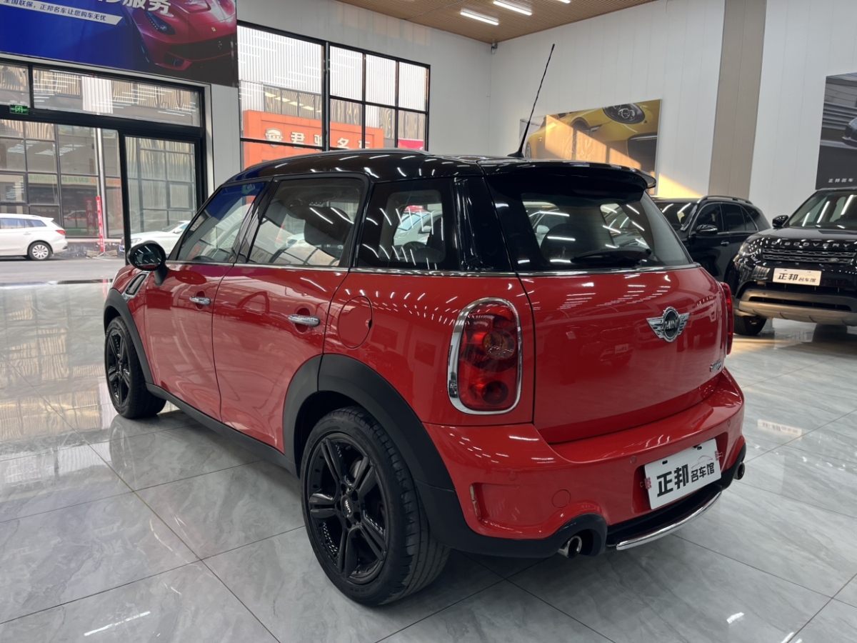 2012年6月MINI COUNTRYMAN  2016款 1.6T COOPER ALL4 Fun裝備控