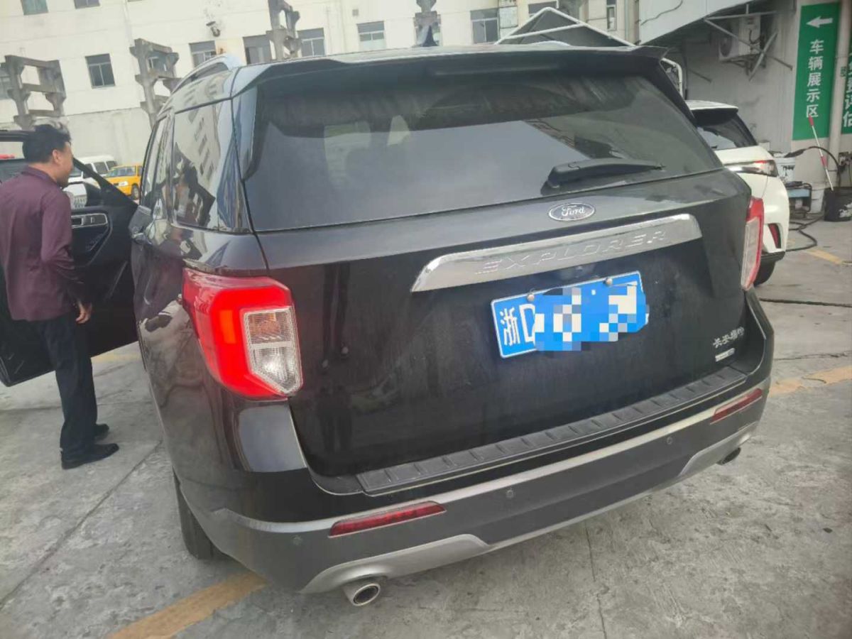 福特 探險(xiǎn)者  2022款 EcoBoost 285 四驅(qū)三十周年紀(jì)念版 6座圖片