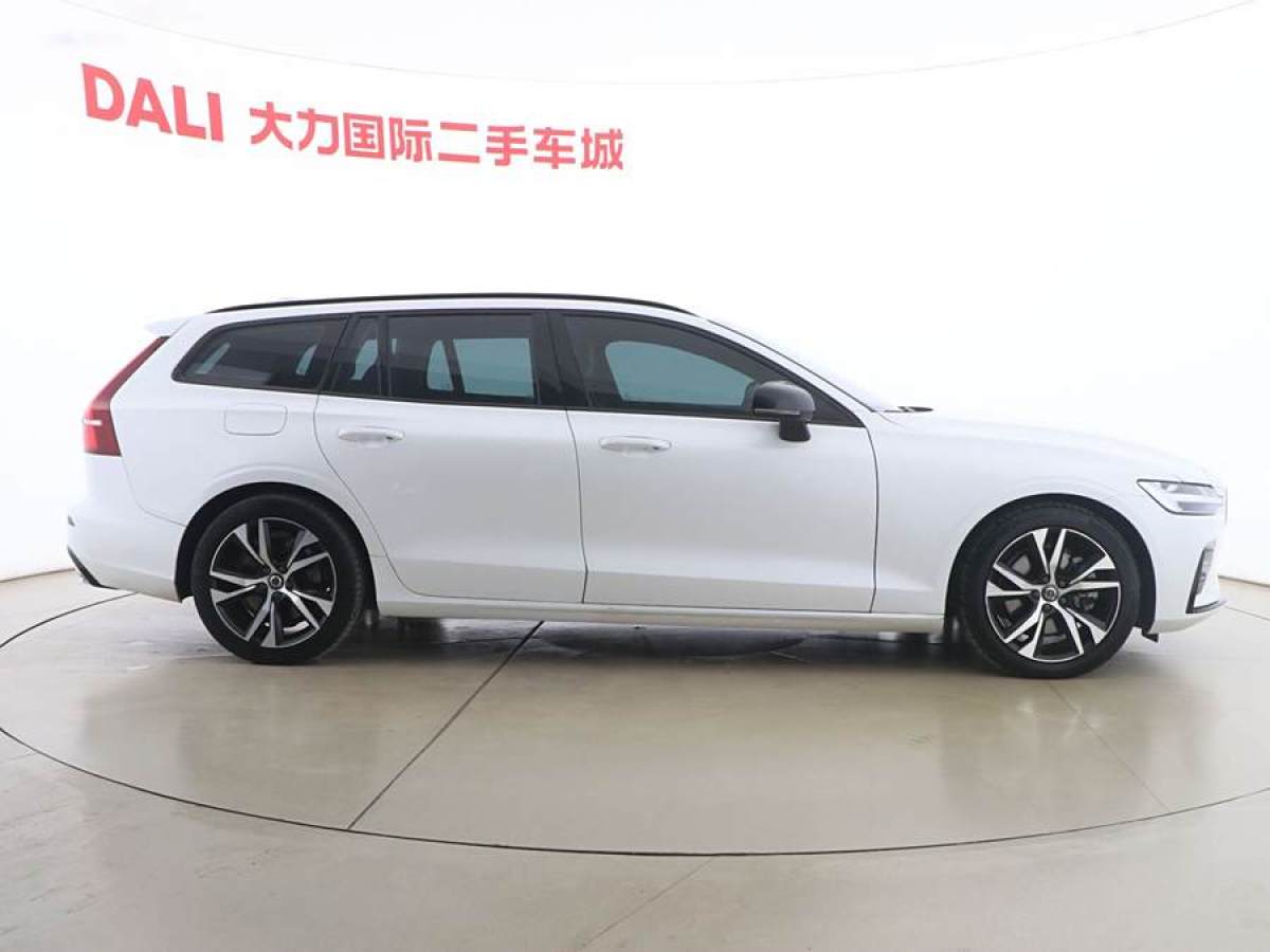 沃爾沃 V60  2021款 B5 智遠(yuǎn)豪華版圖片