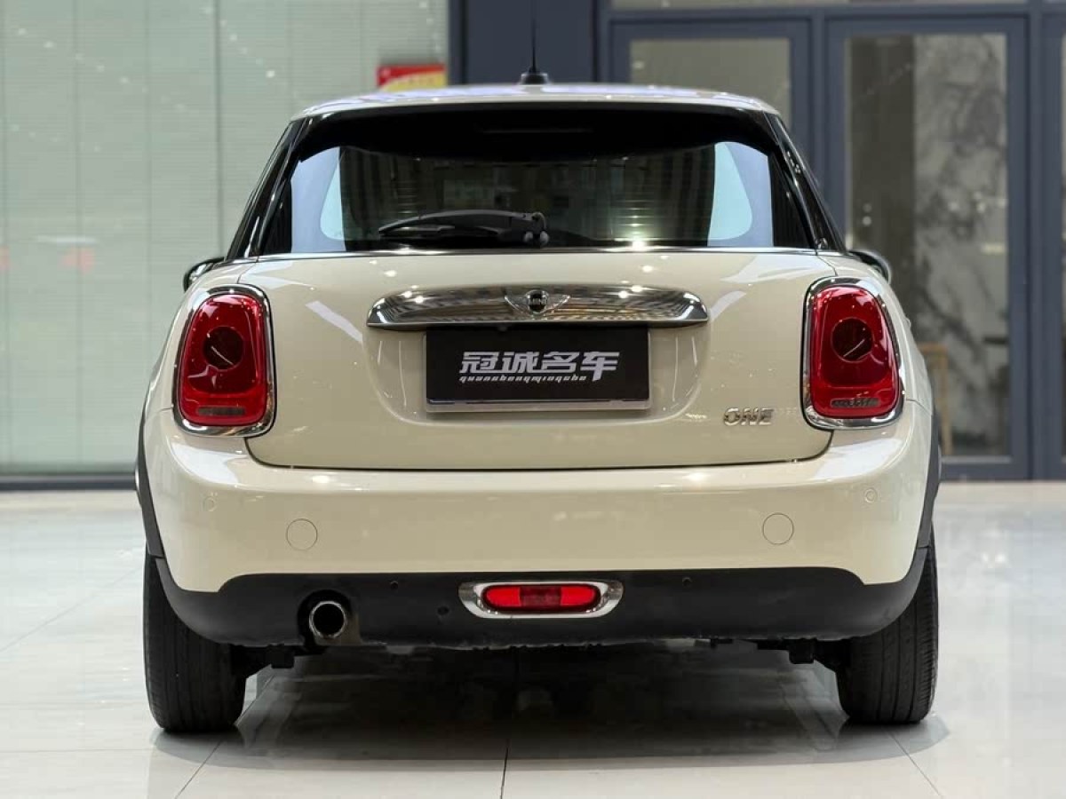MINI MINI  2015款 1.2T ONE 五門版圖片