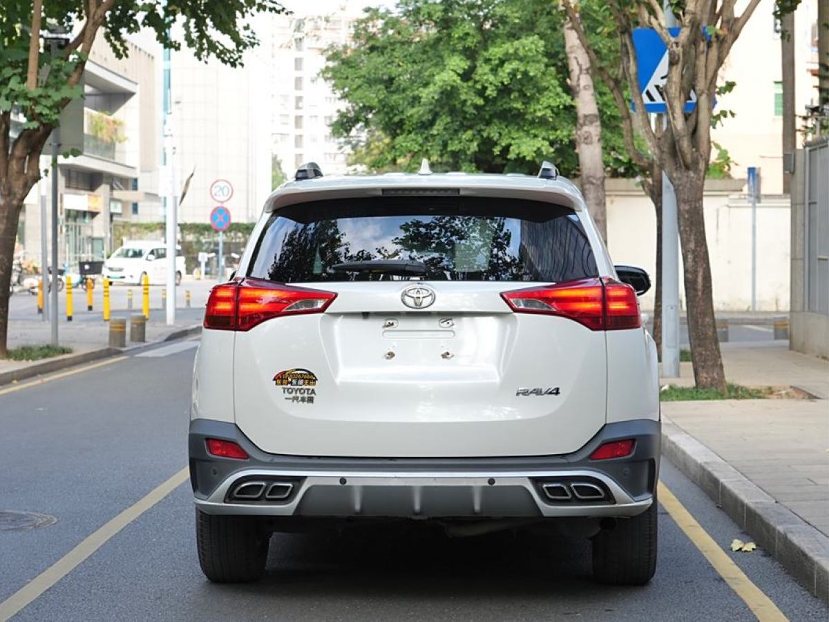 豐田 RAV4榮放  2015款 2.0L CVT兩驅(qū)風(fēng)尚版圖片