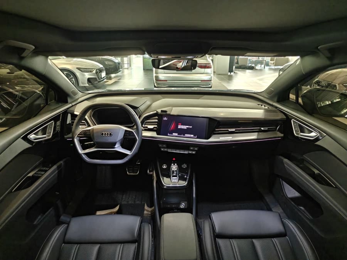 奧迪 奧迪Q4 e-tron  2024款 50 e-tron quattro 創(chuàng)境曜夜版圖片