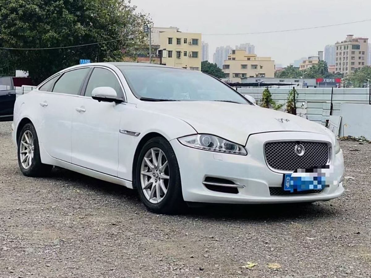 捷豹 XJ  2012款 XJL 3.0 全景商務(wù)版圖片