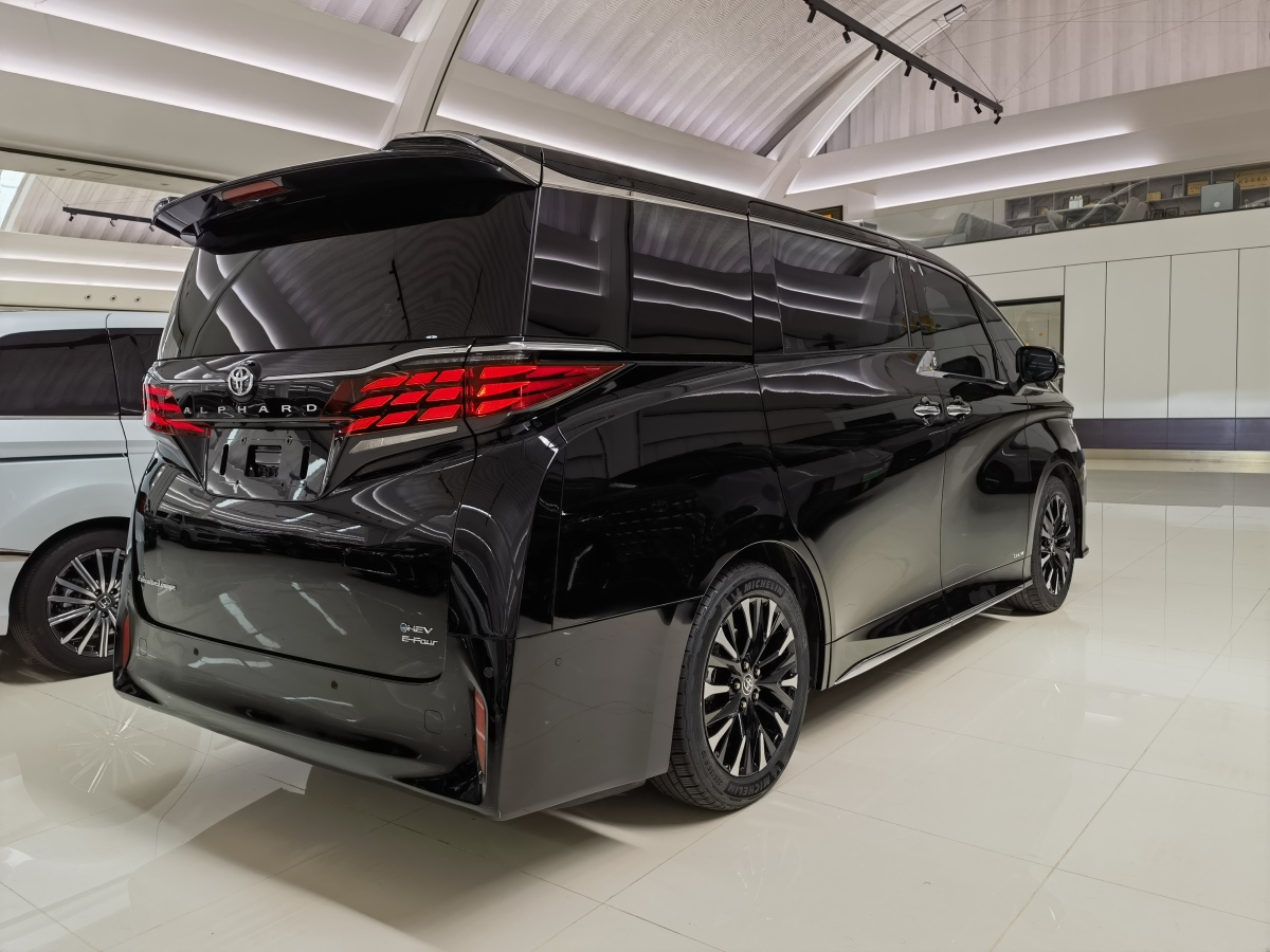 豐田 埃爾法  2024款 雙擎 2.5L 臻享版圖片