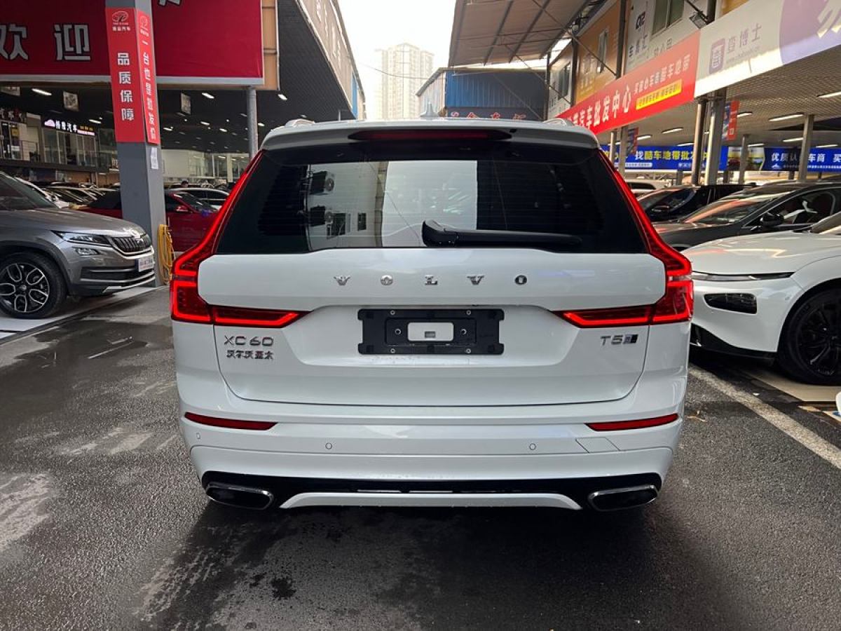 沃爾沃 XC60  2019款 T5 四驅(qū)智遠(yuǎn)運(yùn)動版 國VI圖片