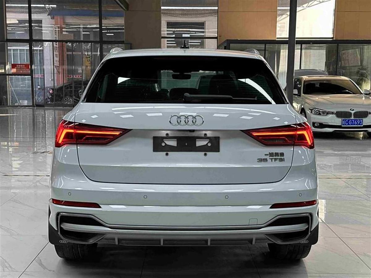 奧迪 奧迪Q3  2020款 35 TFSI 時(shí)尚動(dòng)感型圖片