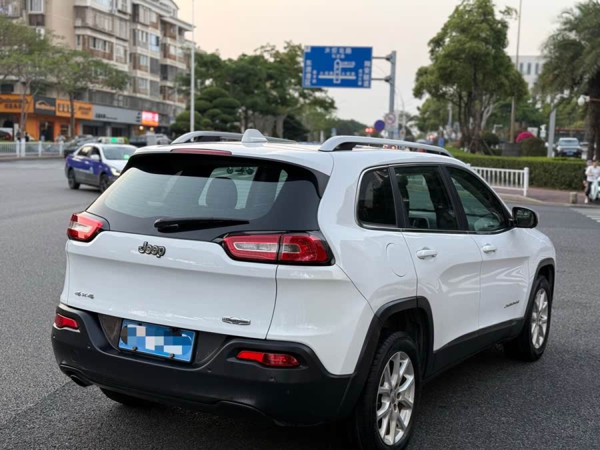 Jeep 自由光  2014款 2.4L 都市版圖片