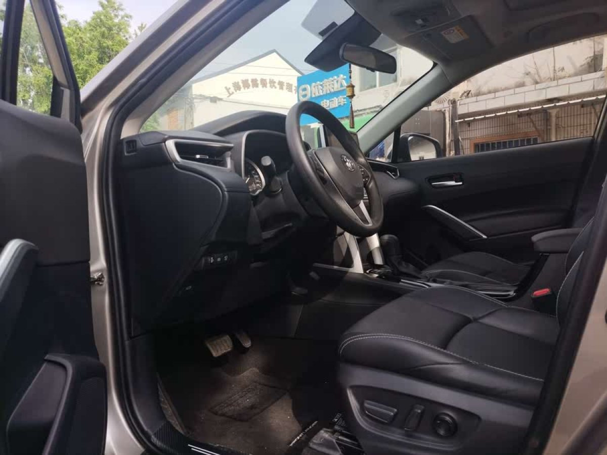 豐田 鋒蘭達(dá)  2022款 2.0L CVT尊貴版圖片