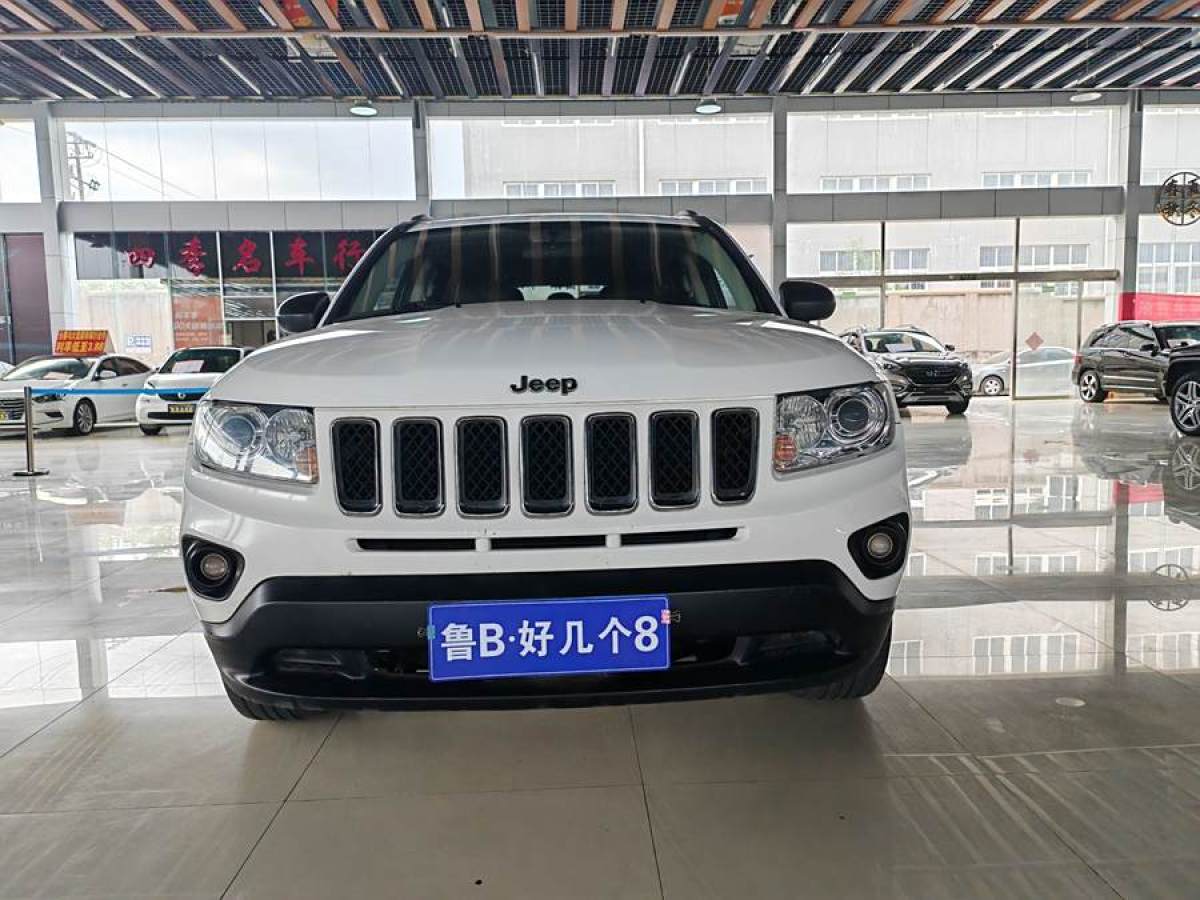 2013年6月Jeep 指南者  2013款 2.0L 兩驅(qū)豪華版