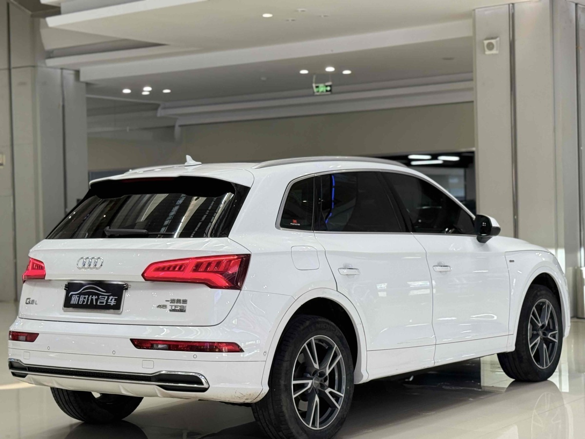 奧迪 奧迪Q5L  2020款 45 TFSI 尊享運(yùn)動(dòng)型圖片