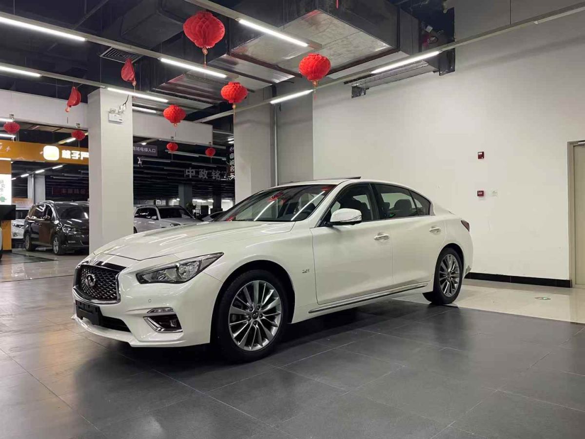 英菲尼迪 Q70  2019款 Q70L 2.0T 奢華版圖片