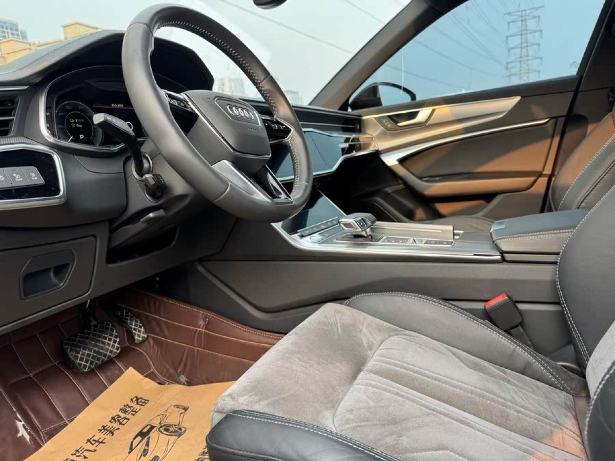 奧迪 奧迪A6L新能源  2020款 55 TFSI e quattro圖片