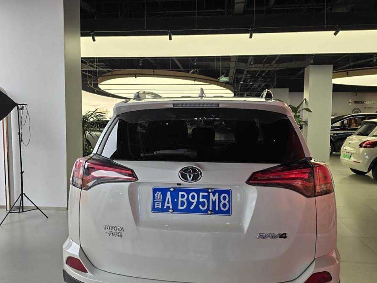 豐田 RAV4榮放  2016款 2.0L CVT兩驅(qū)風(fēng)尚版圖片