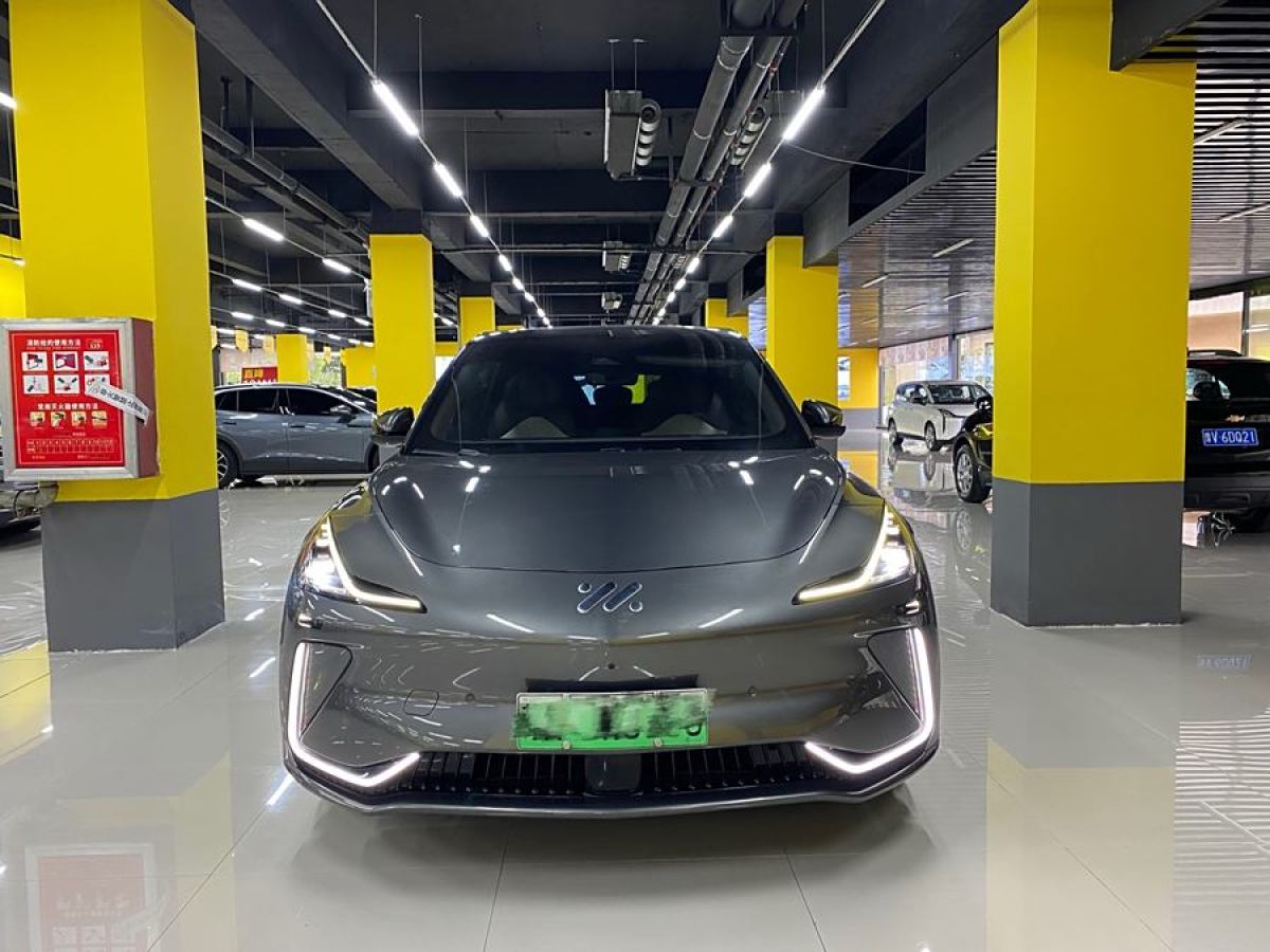 智己 智己LS7  2023款 100kWh Lux后驅(qū)版圖片