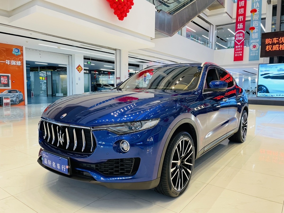 瑪莎拉蒂 Levante  2019款  3.0T 350Hp 標(biāo)準(zhǔn)版圖片