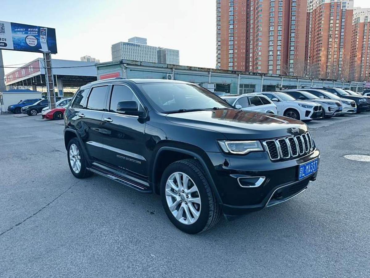 Jeep 大切諾基  2017款 3.6L 精英導(dǎo)航版圖片