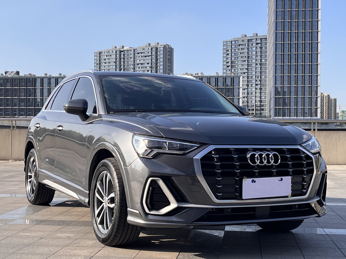 奧迪 奧迪Q3  2024款 35 TFSI 進(jìn)取動感型圖片