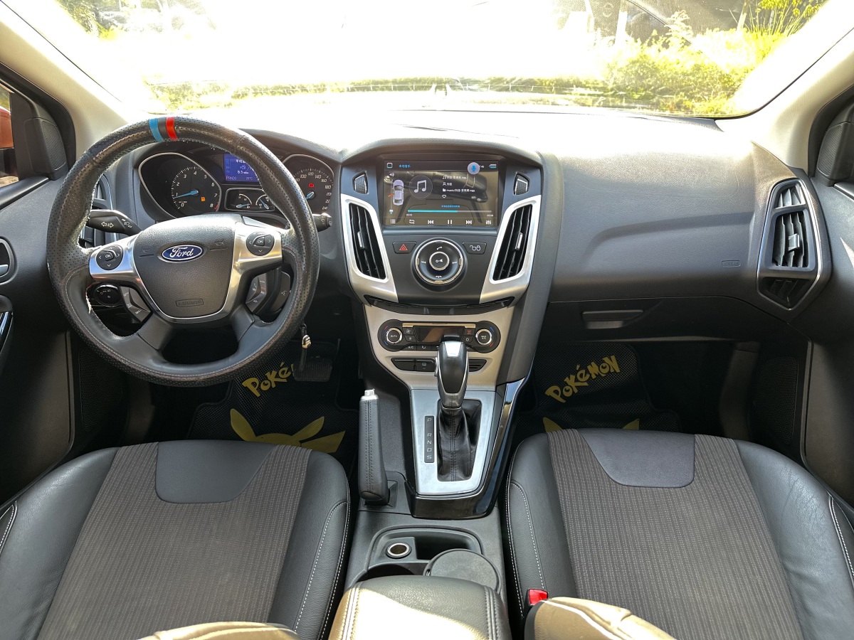 福特 ?？怂? 2012款 兩廂 2.0L 自動豪華運動型圖片