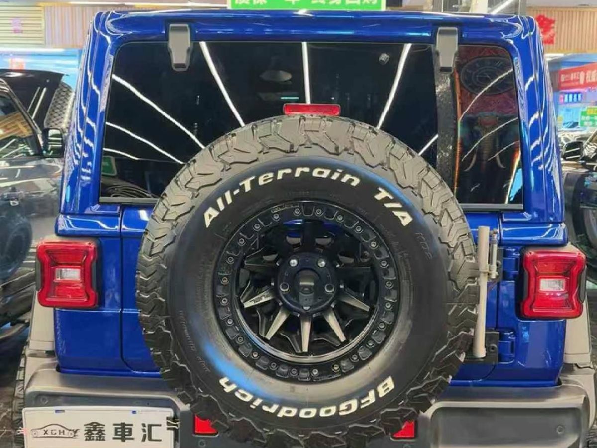 Jeep 牧馬人  2019款 2.0T Sahara 四門炫頂版圖片