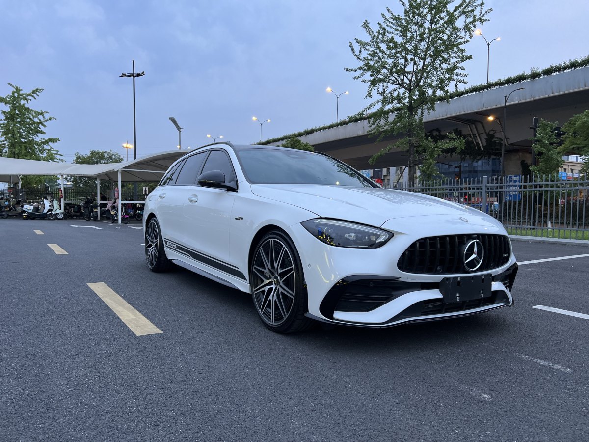 奔馳 奔馳C級(jí)AMG  2024款 AMG C 43 4MATIC 旅行轎車(chē) 特別版圖片