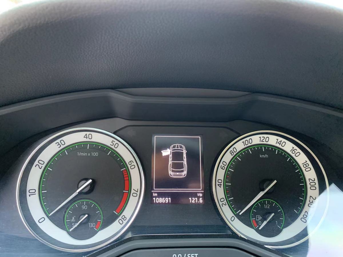 斯柯达 速派  2019款 改款 TSI330 DSG舒适版图片