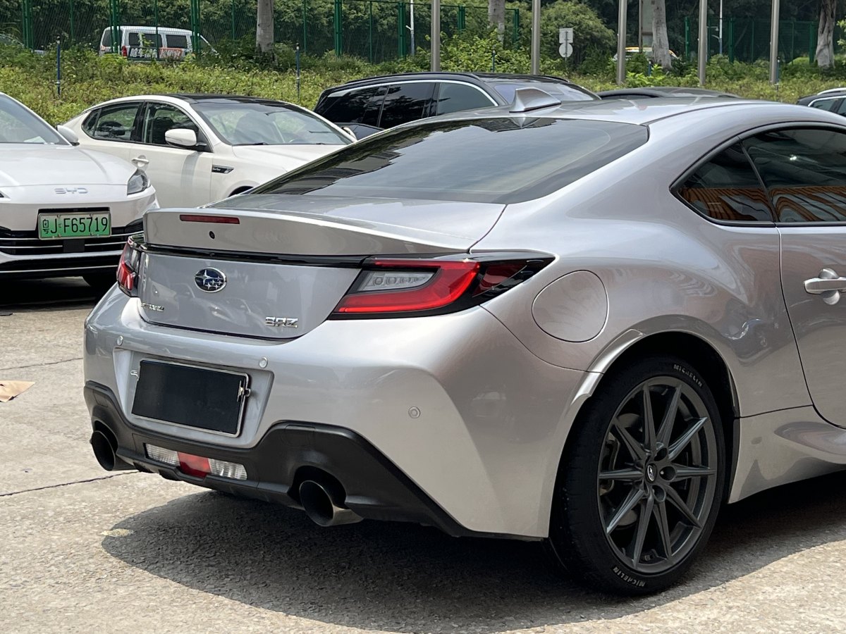 斯巴魯 BRZ  2023款 2.4L 手動(dòng)10周年紀(jì)念版圖片