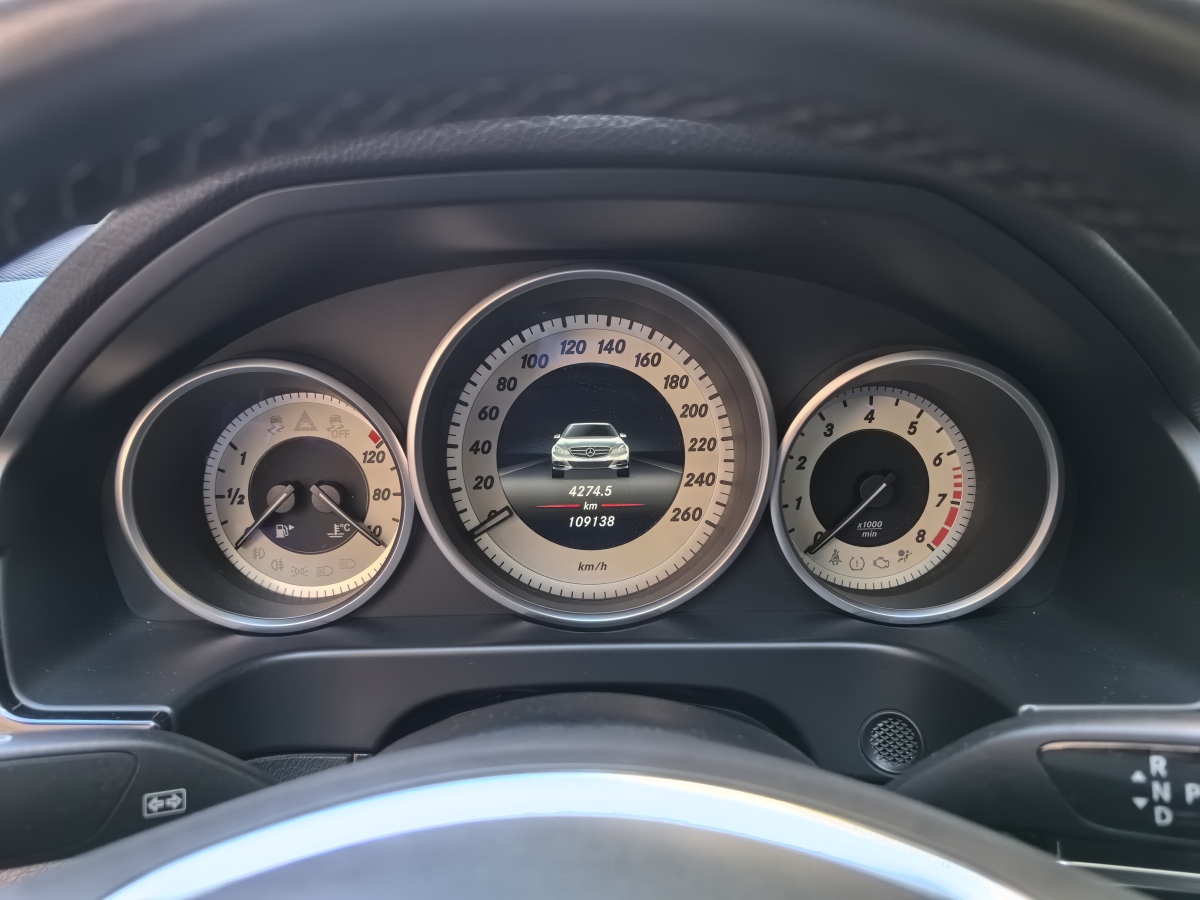奔驰 奔驰E级  2015款 改款 E 180 L 运动型图片
