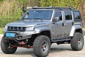 BJ40 北京 2.0T 自動(dòng)四驅(qū)環(huán)塔冠軍版