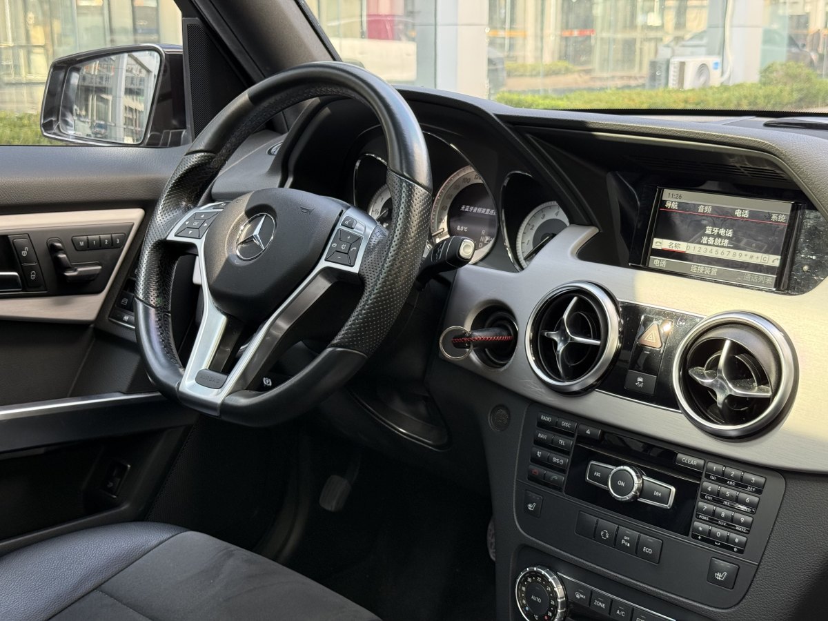 奔馳 奔馳GLK級(jí)  2015款 GLK 260 4MATIC 時(shí)尚型 極致版圖片