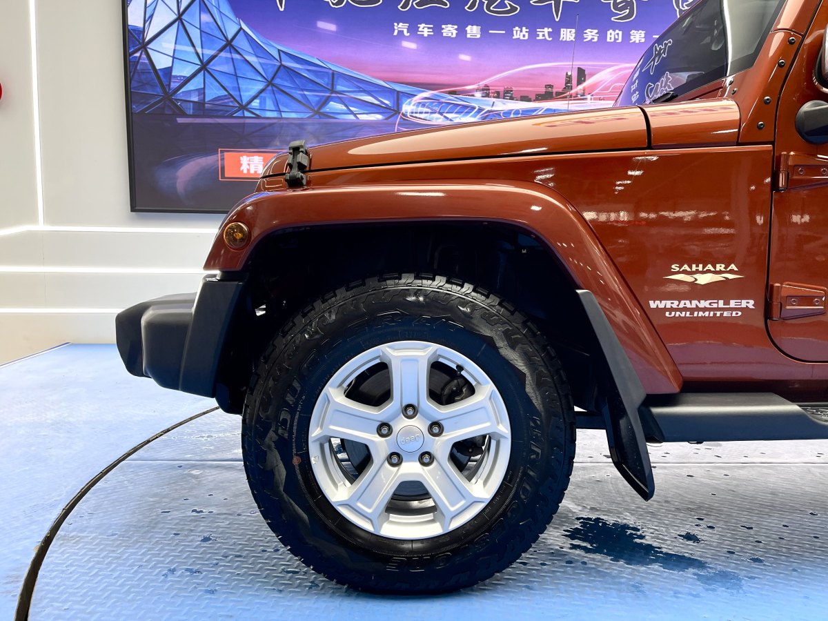 2014年4月Jeep 牧馬人  2014款 3.0L Sahara 四門版