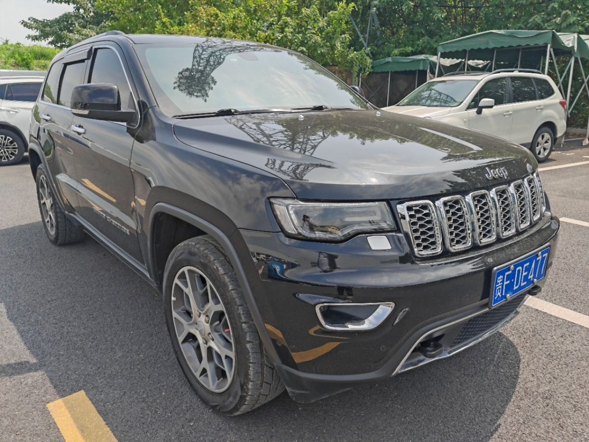 Jeep 大切诺基  2020款 3.0L 精英导航版图片