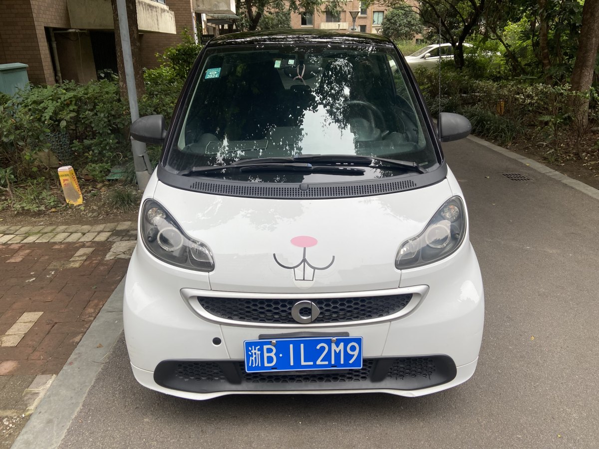 2014年12月smart fortwo  2014款 1.0 MHD 紫夜限量版