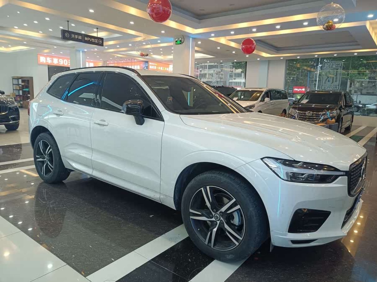 沃爾沃 XC60  2021款 T5 四驅(qū)智逸運(yùn)動版圖片