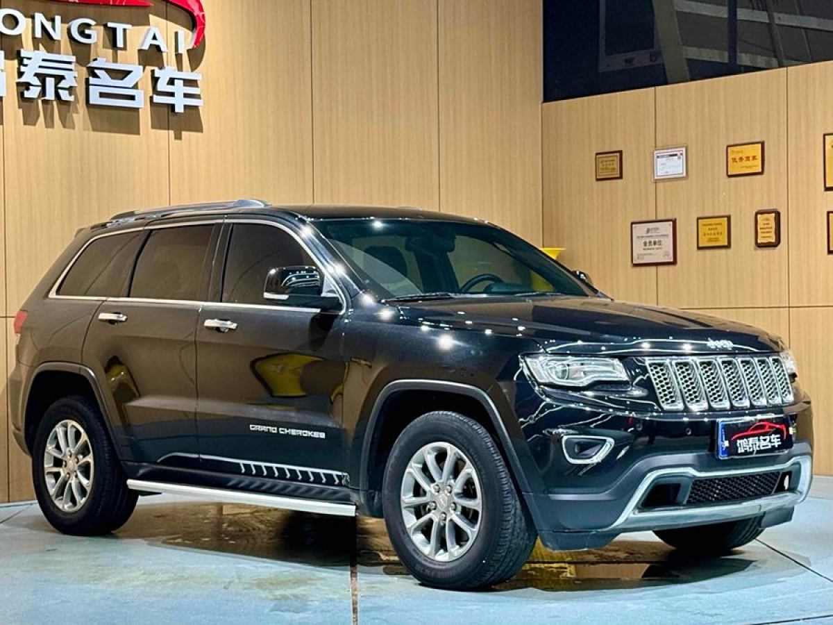 2014年10月Jeep 大切諾基  2014款 3.0L 舒享導(dǎo)航版