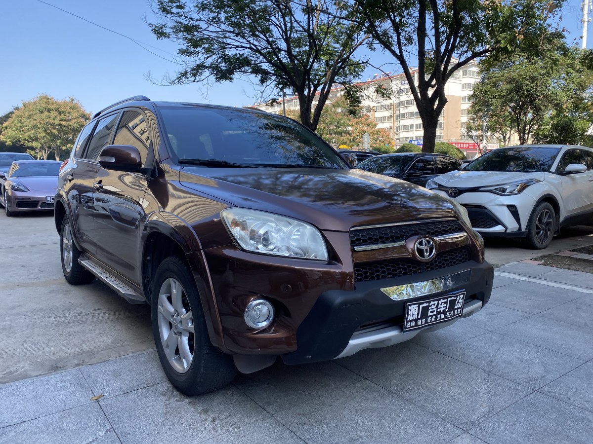 2012年2月豐田 RAV4榮放  2011款 2.4L 自動四驅(qū)豪華版