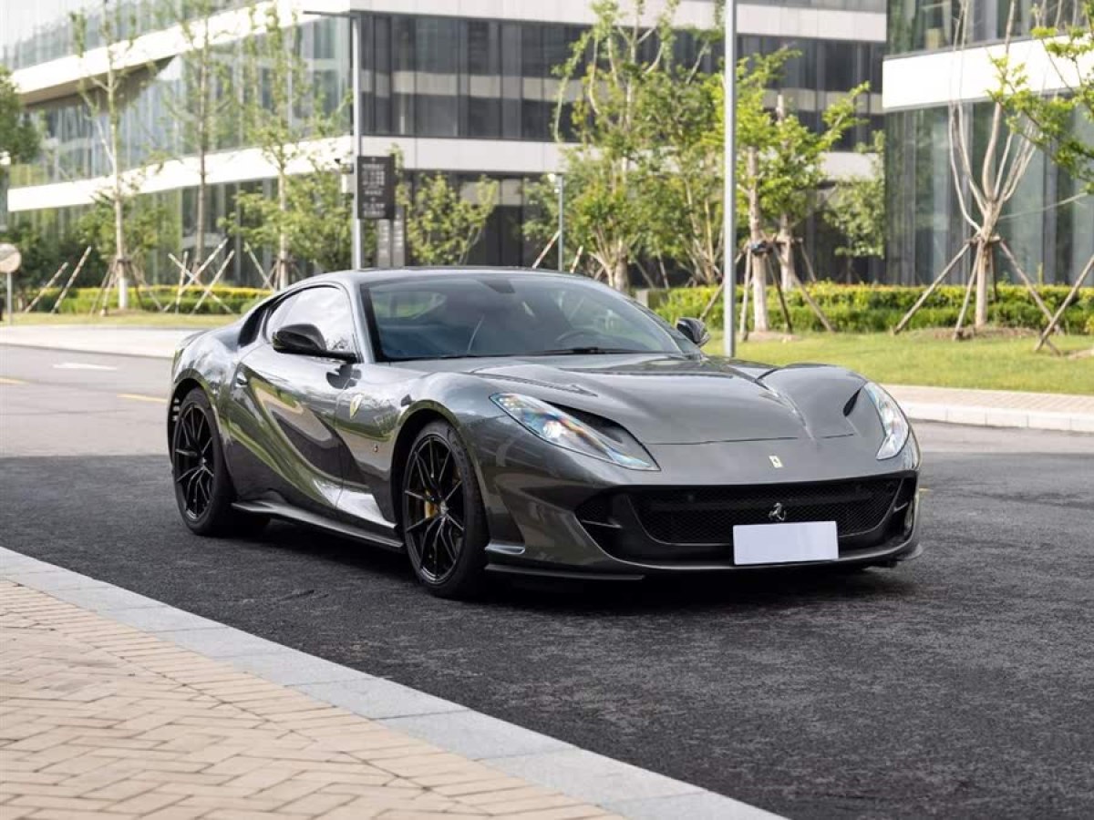 法拉利 812 Superfast  2017款 6.5L 標(biāo)準(zhǔn)型圖片