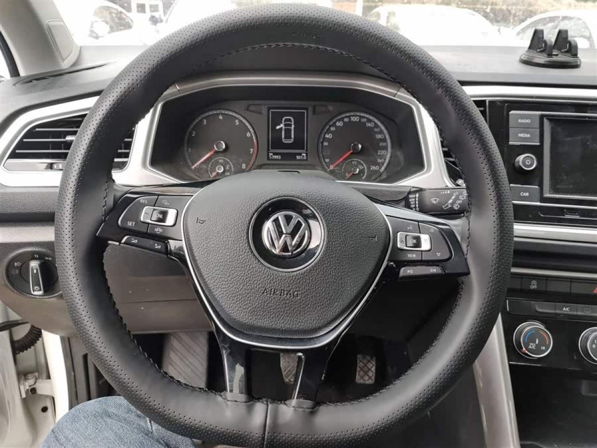 大眾 T-ROC探歌  2020款 280TSI DSG兩驅(qū)精英型圖片