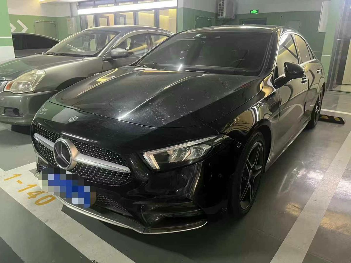 奔馳 奔馳A級(jí)  2019款  A 220 L 4MATIC 運(yùn)動(dòng)轎車圖片