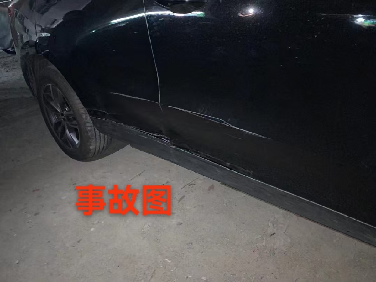 WEY VV5  2021款 1.5T 兩驅(qū)顏先鋒圖片