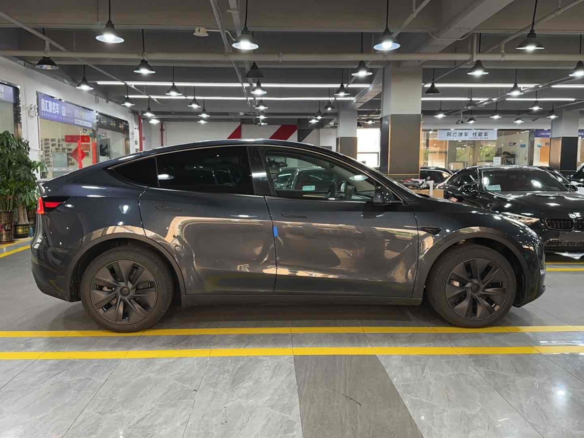 特斯拉 Model Y  2023款 長續(xù)航煥新版 雙電機全輪驅(qū)動圖片